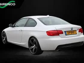 BMW 320i thumbnail 4