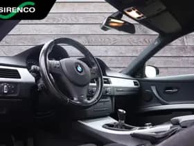 BMW 320i thumbnail 42