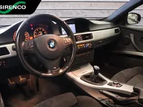 BMW 320i thumbnail 47