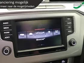 Volkswagen Passat thumbnail 32