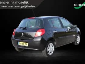 Renault Clio thumbnail 3