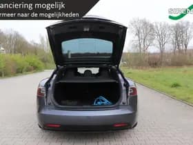 Tesla Model S thumbnail 8
