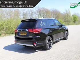 Mitsubishi Outlander thumbnail 3