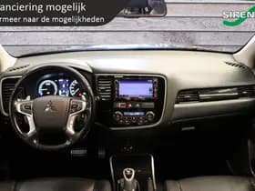 Mitsubishi Outlander thumbnail 5