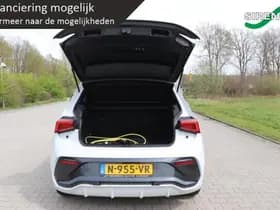 CUPRA Born thumbnail 35