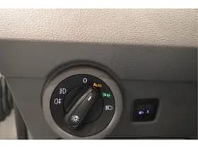 Volkswagen Transporter 2.0 TDI L2H1 airco navi pdc cruise trekhaak 150 pk !! thumbnail 17