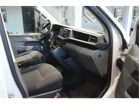 Volkswagen Transporter 2.0 TDI L2H1 airco navi pdc cruise trekhaak 150 pk !! thumbnail 4