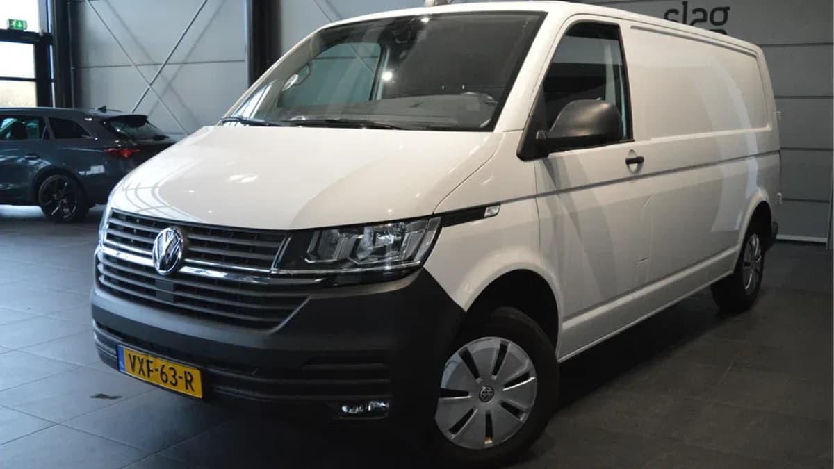 Volkswagen Transporter 2.0 TDI L2H1 airco navi cruise pdc trekhaak 150 pk !! — foto 1