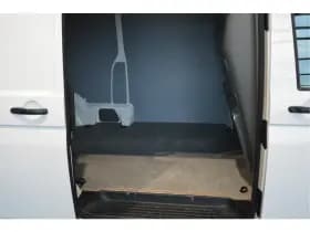 Volkswagen Transporter 2.0 TDI L2H1 airco navi cruise pdc trekhaak 150 pk !! thumbnail 5