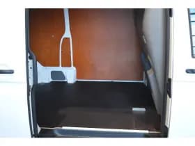 Volkswagen Transporter 2.0 TDI L2H1 airco cruise app connect trekhaak 150 pk !! thumbnail 5