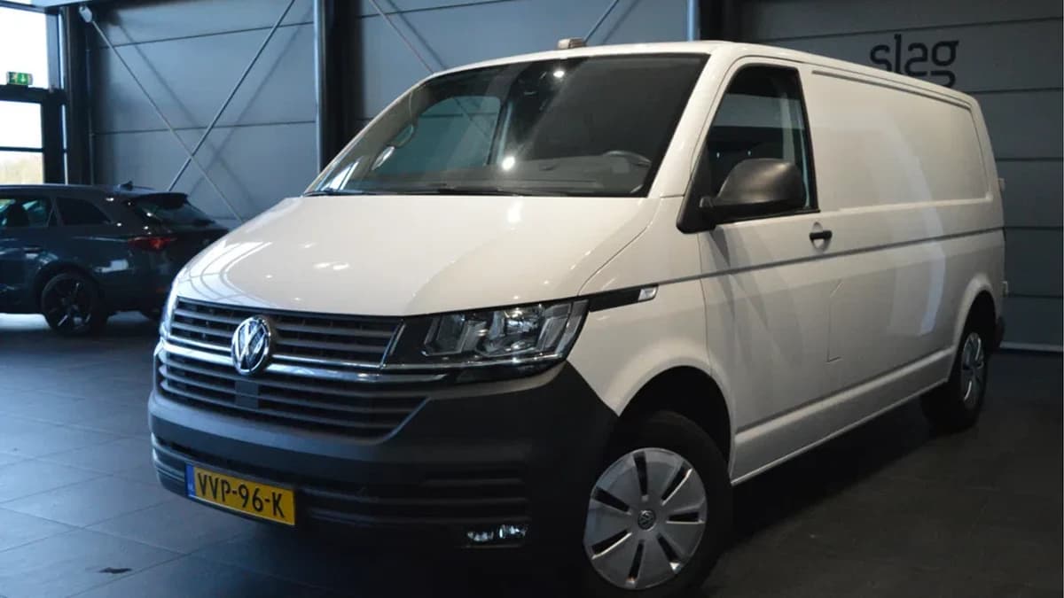 Volkswagen Transporter 2.0 TDI L2H1 navi airco cruise pdc trekhaak 110 pk !! — foto 1