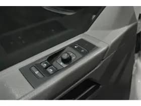 Volkswagen Transporter 2.0 TDI L2H1 navi airco cruise pdc trekhaak 110 pk !! thumbnail 13