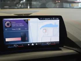 BMW 1-serie 120 M Sport navi camera led pdc cruise 18 inch !! thumbnail 17