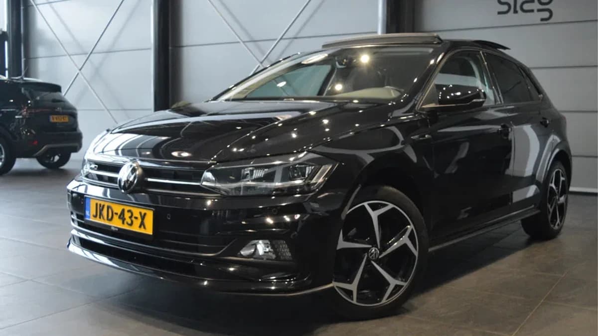 Volkswagen Polo 1.0 TSI R-LINE clima cruise pano camera led 17 inch !! — foto 1