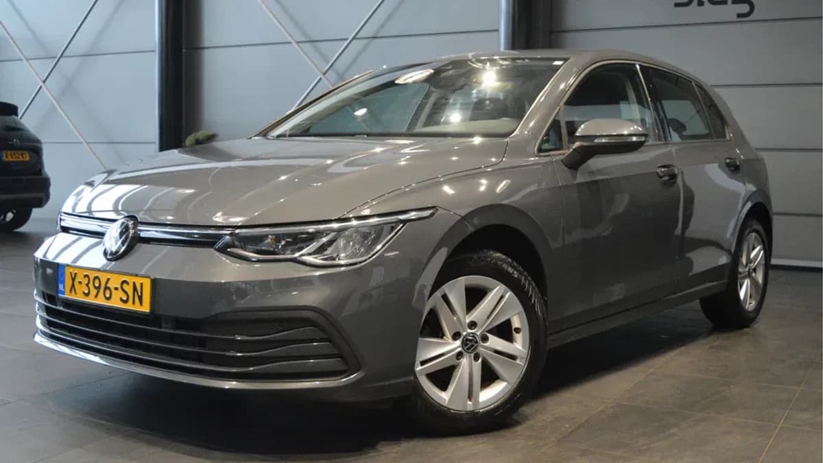 Volkswagen Golf 1.0 eTSI Life navi clima cruise led pdc !! — foto 1