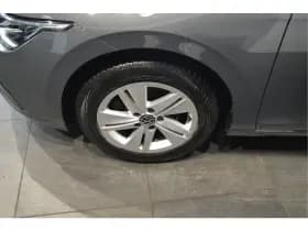 Volkswagen Golf 1.0 eTSI Life navi clima cruise led pdc !! thumbnail 10