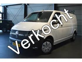 Volkswagen Transporter 2.0 TDI L2H1 airco cruise navi trekhaak pdc 150 pk !!