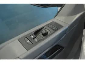 Volkswagen Transporter 2.0 TDI L2H1 airco cruise navi trekhaak pdc 150 pk !! thumbnail 12