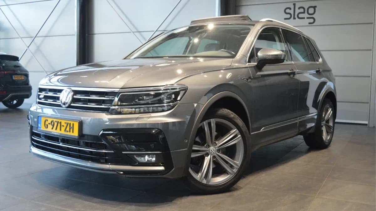 Volkswagen Tiguan 1.5 TSI ACT R-LINE navi camera leer pano trekhaak !! — foto 1
