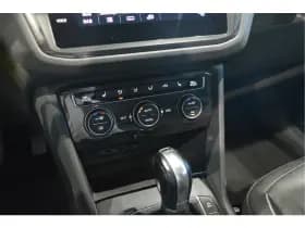 Volkswagen Tiguan 1.5 TSI ACT R-LINE navi camera leer pano trekhaak !! thumbnail 24