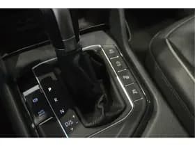 Volkswagen Tiguan 1.5 TSI ACT R-LINE navi camera leer pano trekhaak !! thumbnail 25