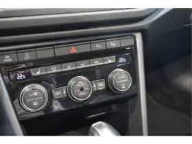 Volkswagen T-Roc Cabrio 1.5 TSI 3X R-LINE Black Style navi camera trekhaak 19 inch !! thumbnail 22