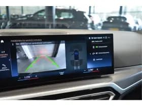 BMW 3 Serie Touring 320d M-SPORT pano camera led 18 inch 190 pk !! thumbnail 24