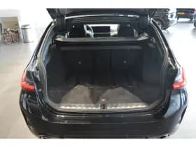BMW 3 Serie Touring 320d M-SPORT pano camera led 18 inch 190 pk !! thumbnail 6