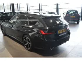 BMW 3 Serie Touring 320d M-SPORT pano camera led 18 inch 190 pk !! thumbnail 8