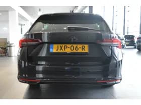 Škoda Octavia Combi 2.0 TDI Sportline navi camera led trekhaak 150 pk !! thumbnail 5