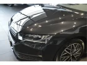 Škoda Octavia Combi 2.0 TDI Sportline navi camera led trekhaak 150 pk !! thumbnail 10