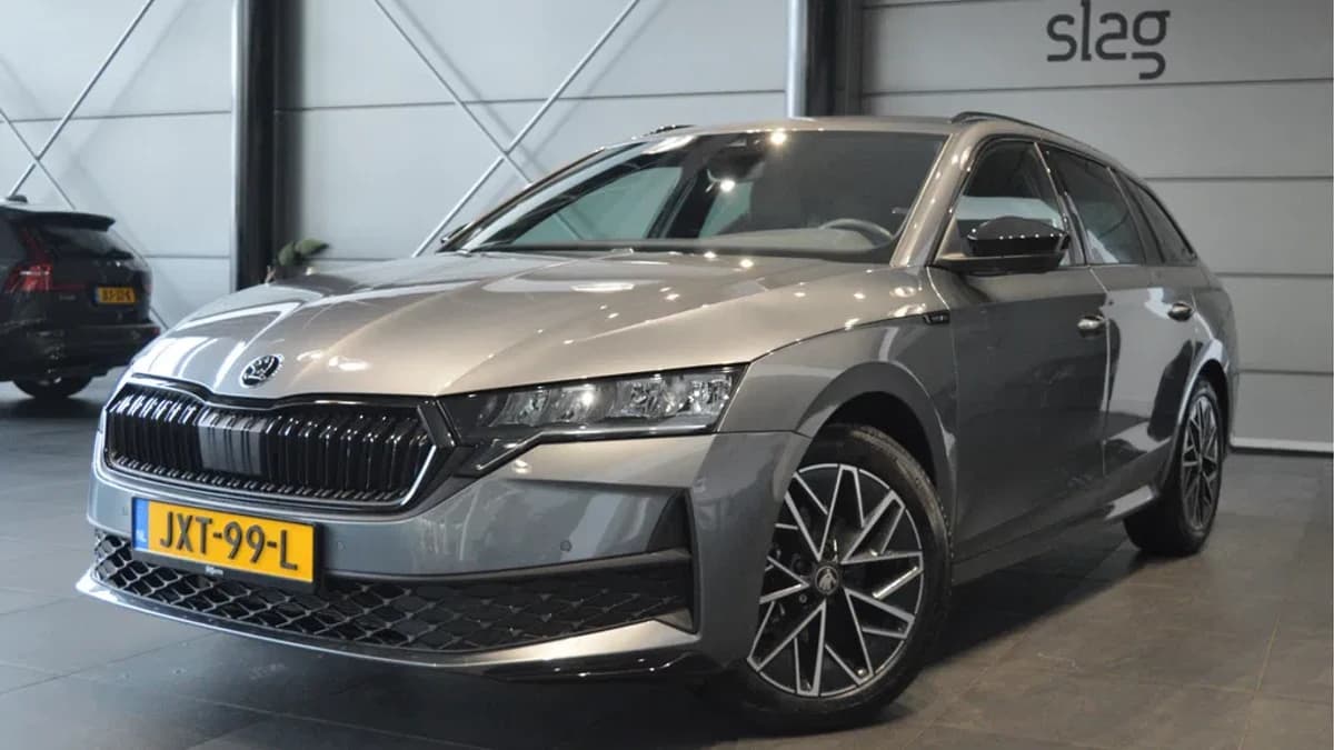 Škoda Octavia Combi 2.0 TDI Sportline navi camera led trekhaak 150 pk !! — foto 1