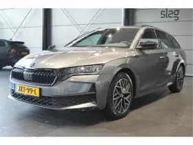 Škoda Octavia Combi 2.0 TDI Sportline navi camera led trekhaak 150 pk !! thumbnail 2