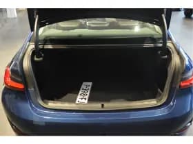 BMW 3 Serie 318i Edition navi clima cruise led pdc trekhaak 157 pk !! thumbnail 7