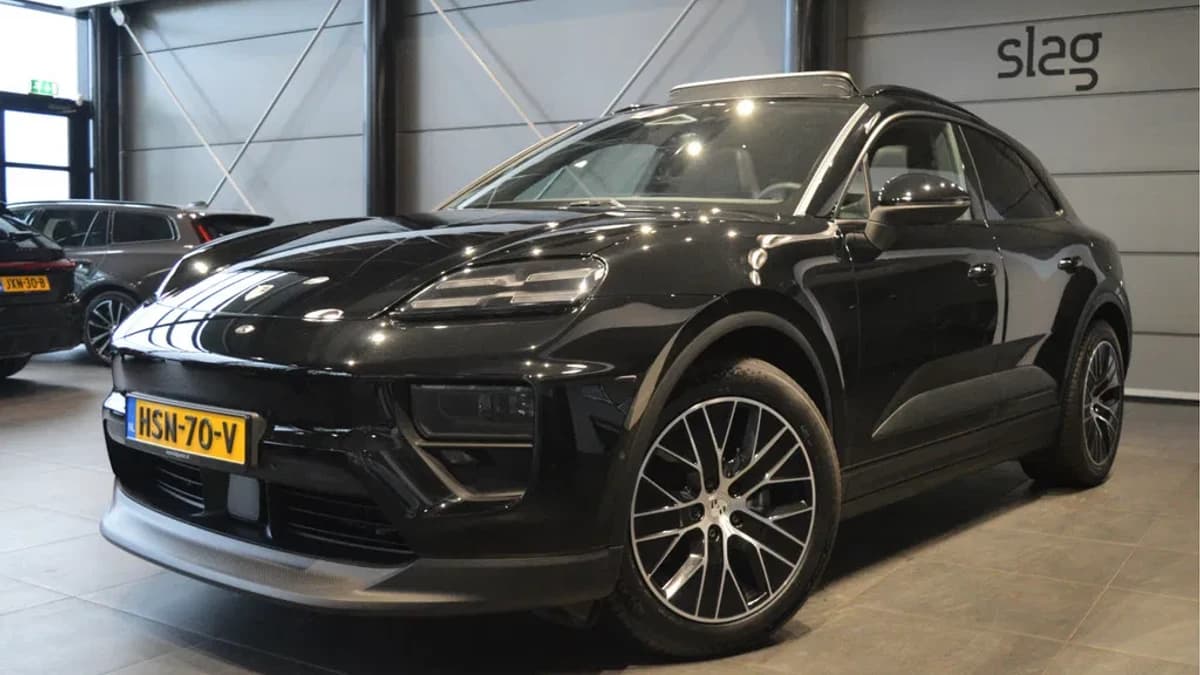 Porsche Macan 4 100 kWh navi pano cruise camera sport chrono 20 inch !! — foto 1