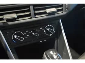 Volkswagen Polo 1.0 TSI Life Edition carplay camera led pdc 95 pk !! thumbnail 20