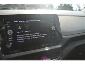 Volkswagen T-Cross 1.5 TSI LIFE carplay cruise camera led pdc 17 inch 150 pk !! thumbnail 19