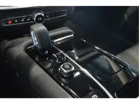 Volvo V60 2.0 T6 Plug-in hybrid AWD Plus Dark leer trekhaak !! thumbnail 23