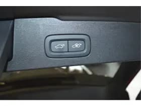 Volvo V60 2.0 T6 Plug-in hybrid AWD Plus Dark leer trekhaak !! thumbnail 8