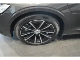 Volvo V60 2.0 T6 Plug-in hybrid AWD Plus Dark leer trekhaak !! thumbnail 10