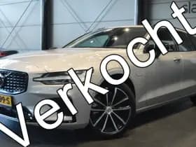 Volvo V60 2.0 T6 Plug-in hybrid AWD Plus Dark leer trekhaak !!