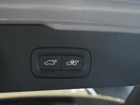 Volvo V60 2.0 T6 Plug-in hybrid AWD Plus Dark leer trekhaak !! thumbnail 11