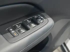 Volvo V60 2.0 T6 Plug-in hybrid AWD Plus Dark leer trekhaak !! thumbnail 18