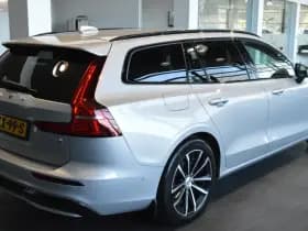 Volvo V60 2.0 T6 Plug-in hybrid AWD Plus Dark leer trekhaak !! thumbnail 4