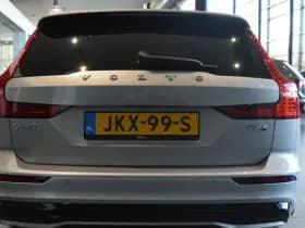 Volvo V60 2.0 T6 Plug-in hybrid AWD Plus Dark leer trekhaak !! thumbnail 5