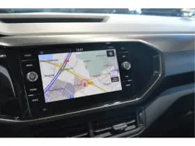 Volkswagen T-Cross 1.0 TSI Life navi clima cruise pdc trekhaak 17 inch !! thumbnail 19