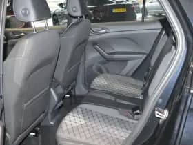 Volkswagen T-Cross 1.5 TSI 2X R-LINE navi camera trekhaak 17 inch 150 pk !! thumbnail 25