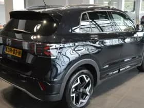 Volkswagen T-Cross 1.5 TSI 2X R-LINE navi camera trekhaak 17 inch 150 pk !! thumbnail 4