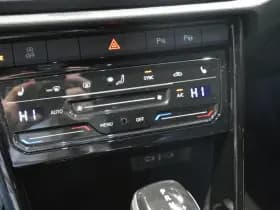 Volkswagen T-Roc 1.5 TSI 3X R-LINE Black Style keyless camera led 18 inch !! thumbnail 28