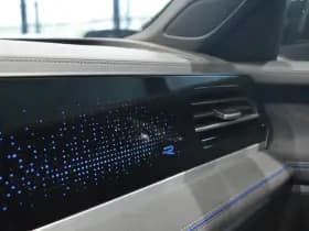 Volkswagen Passat Variant 2.0 TDI 3X R-LINE head up pano trekhaak 18 inch 150 pk !! thumbnail 29